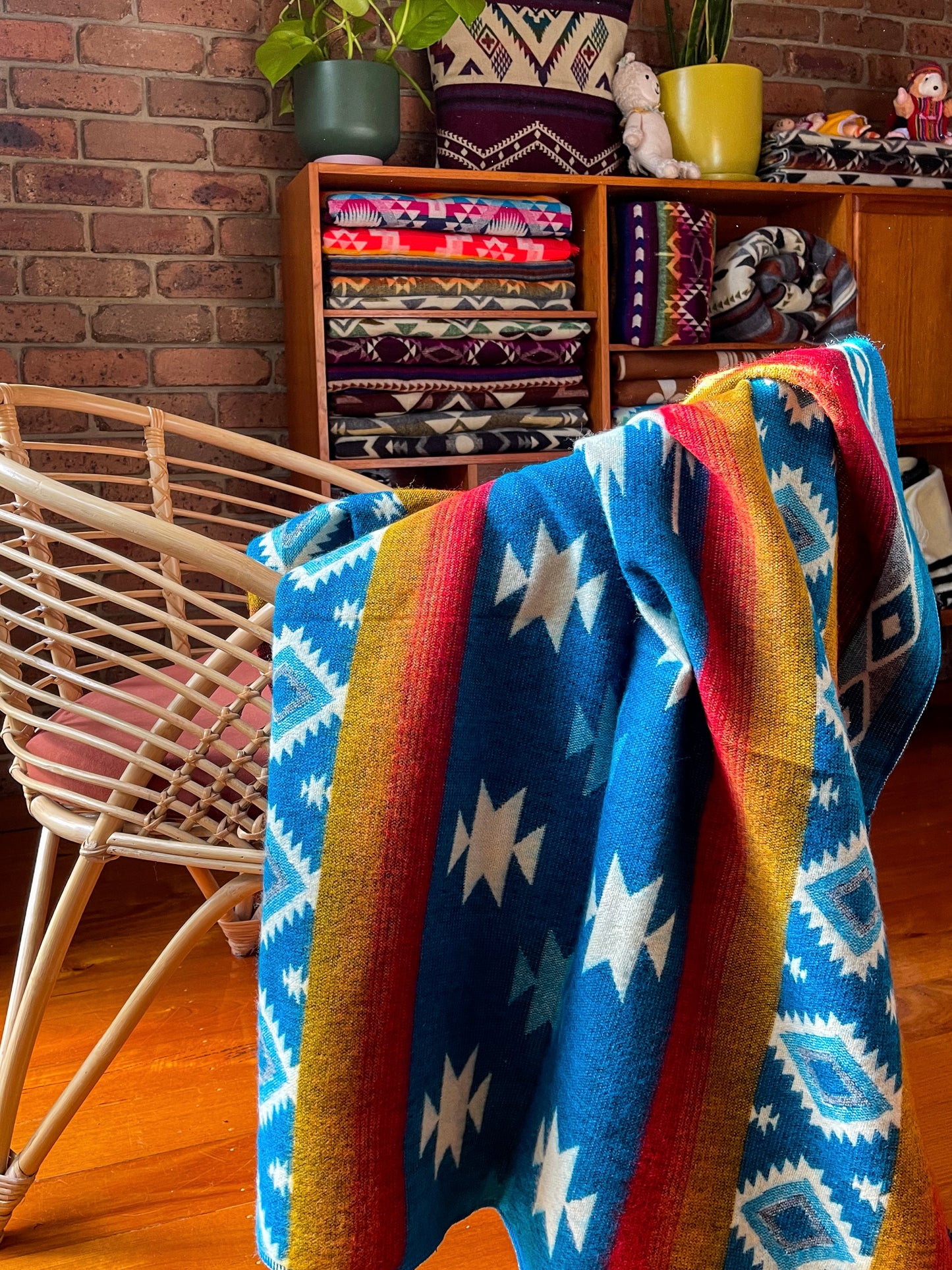 Geometric Azul Blanket