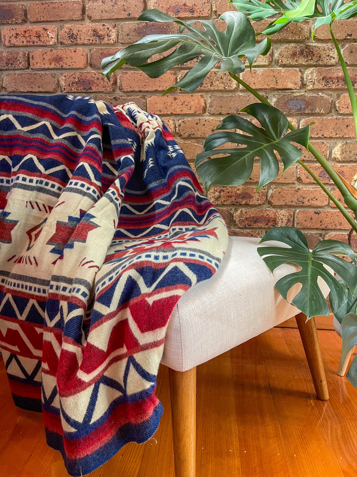 La Cruz Crimson Blanket