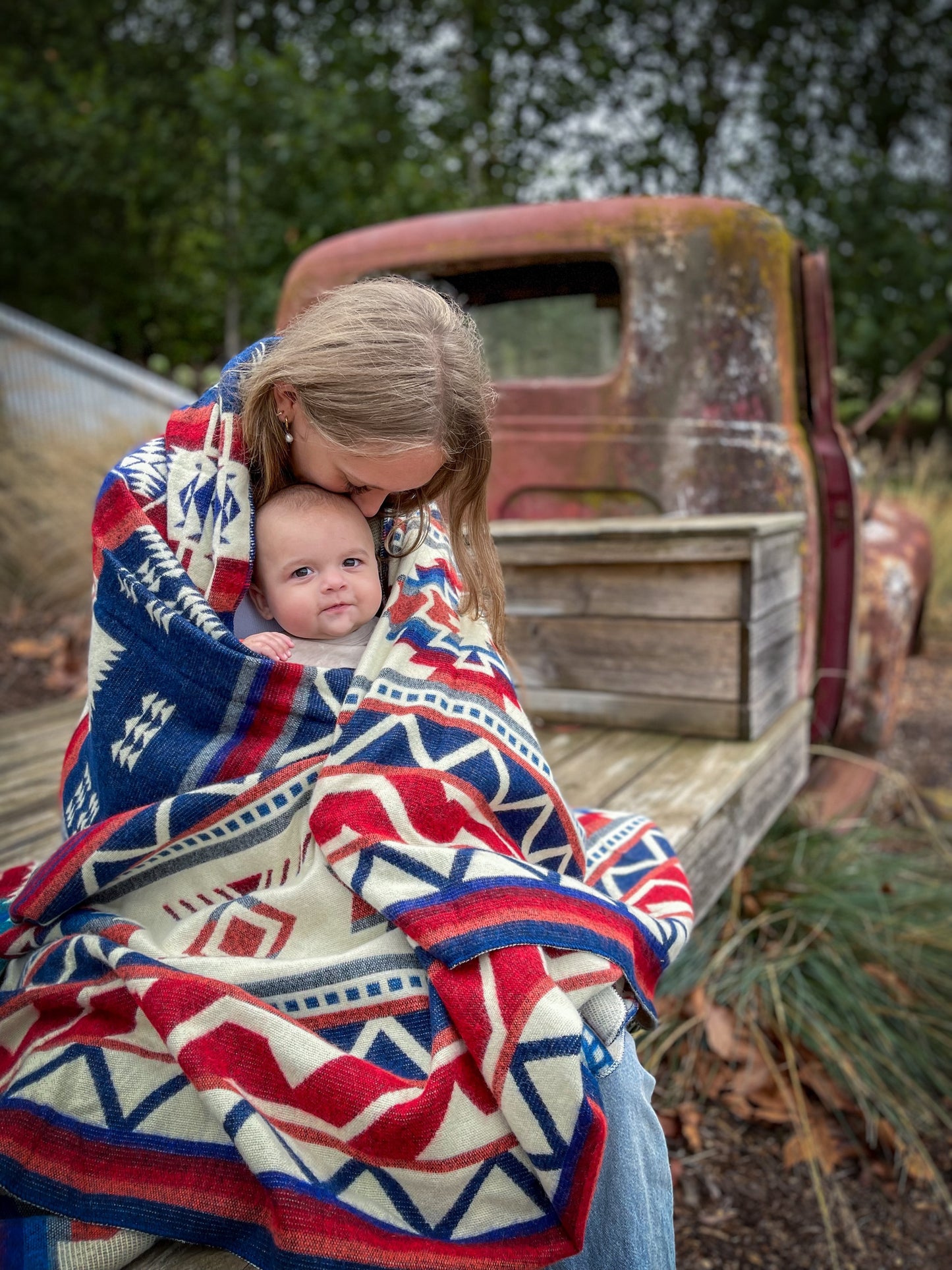 La Cruz Crimson Blanket